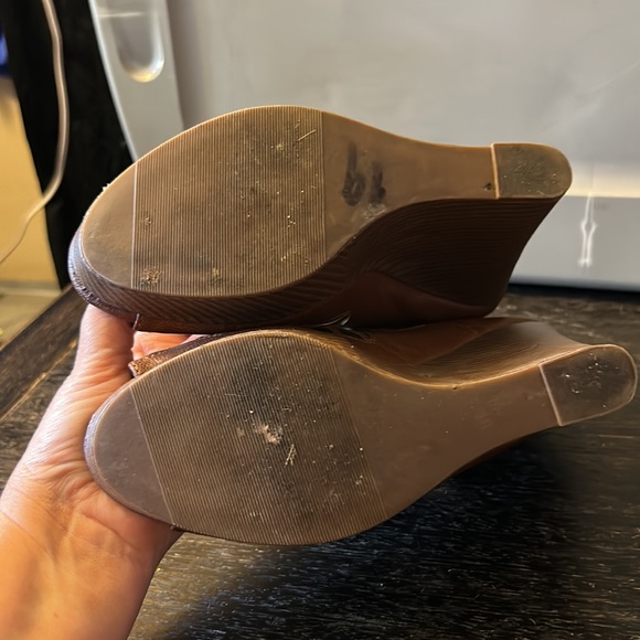 Brown wedge heels - Picture 3 of 13